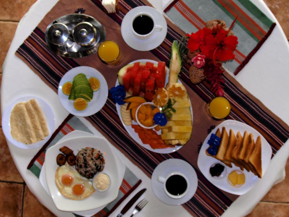 Hotel Roca Verde Beachfront Пунтаренас Экстерьер фото